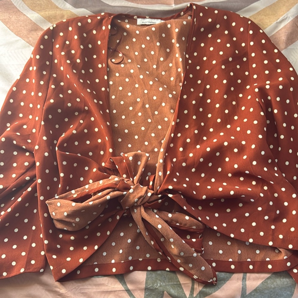 46. Skylar + Madison Rust and White Tie Front Long Sleeve Blouse